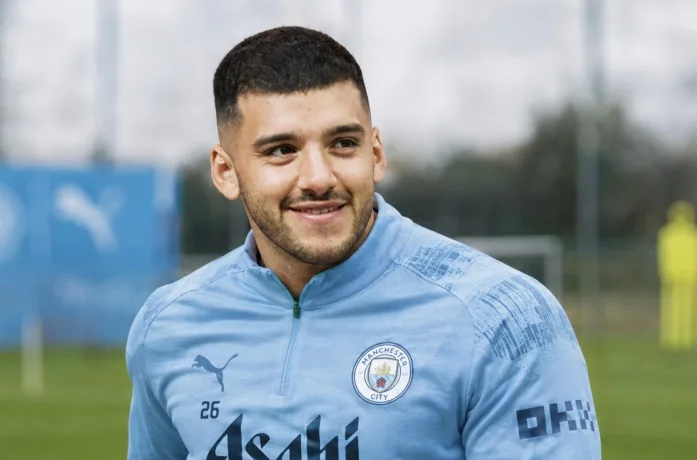 Gerónimo Rulli in Manchester City kit, poised for his first competitive appearance against Norwich City