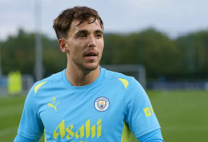 Nico Gonzalez in Manchester City action during a match.